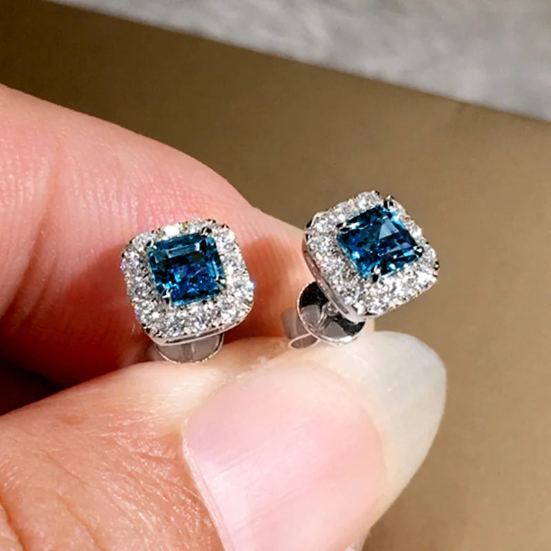 Helle Zirkonia-Ohrstecker
